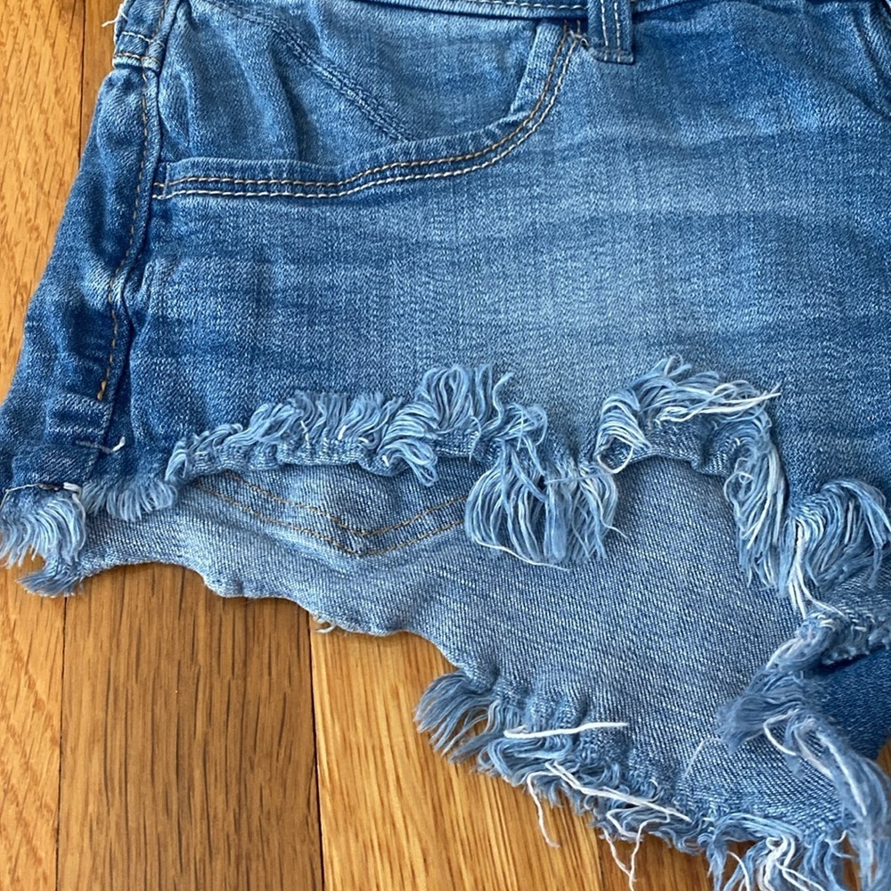 Hollister Women’s Blue Distressed Denim Shorts Size 26 - Picture 2 of 7
